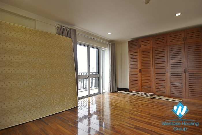Four-room ambassador-sized apartment for rent in a quiet alley in the heart of Hoan Kiem district